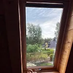 شقة Piramida W Uniesieniu